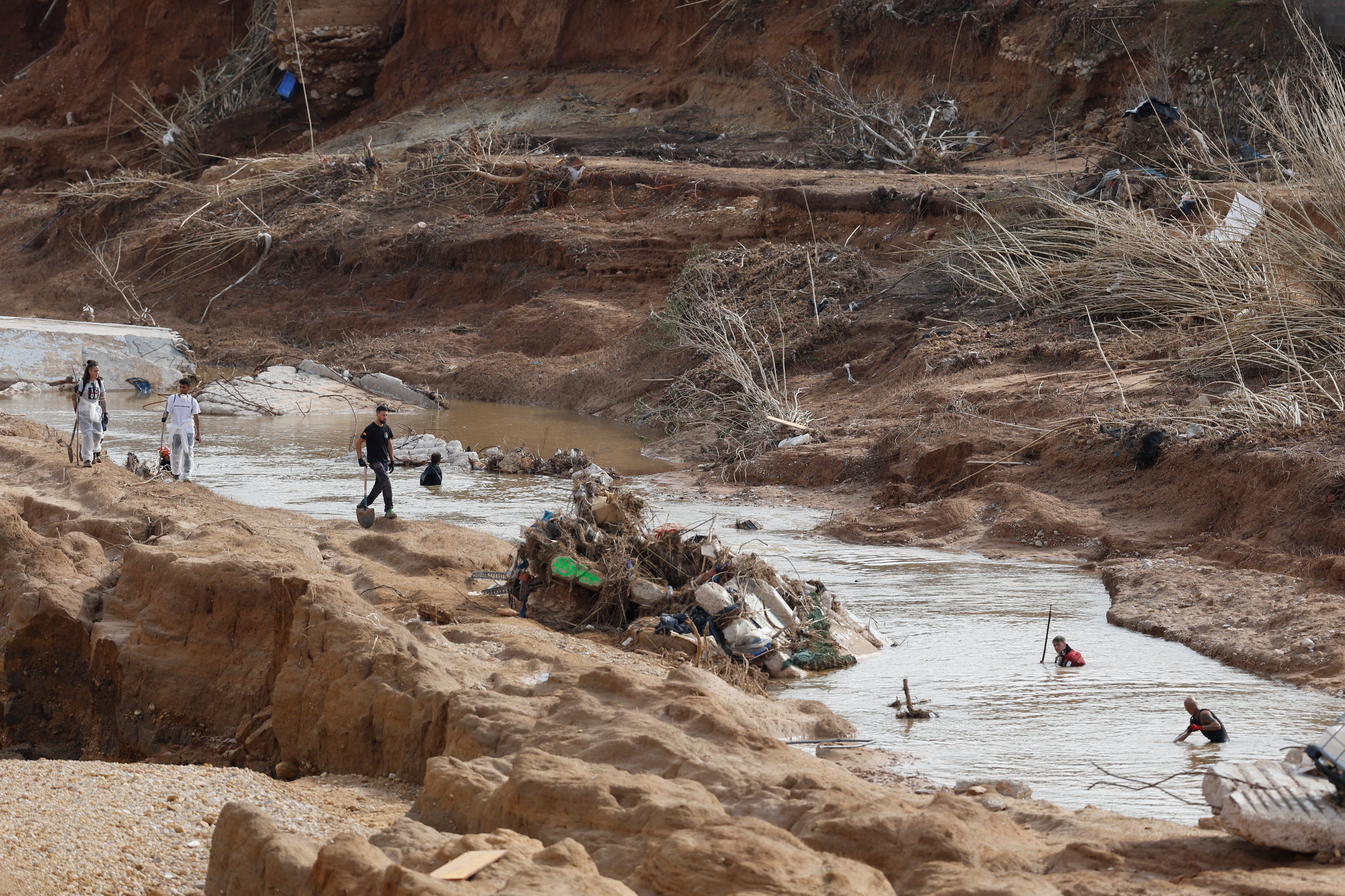 Encontrados los cuerpos sin vida de los menores de Torrent que fueron arrastrados por la riada provocada por la DANA Encontrados los cuerpos sin vida de los menores de Torrent que fueron arrastrados por la riada provocada por la DANA