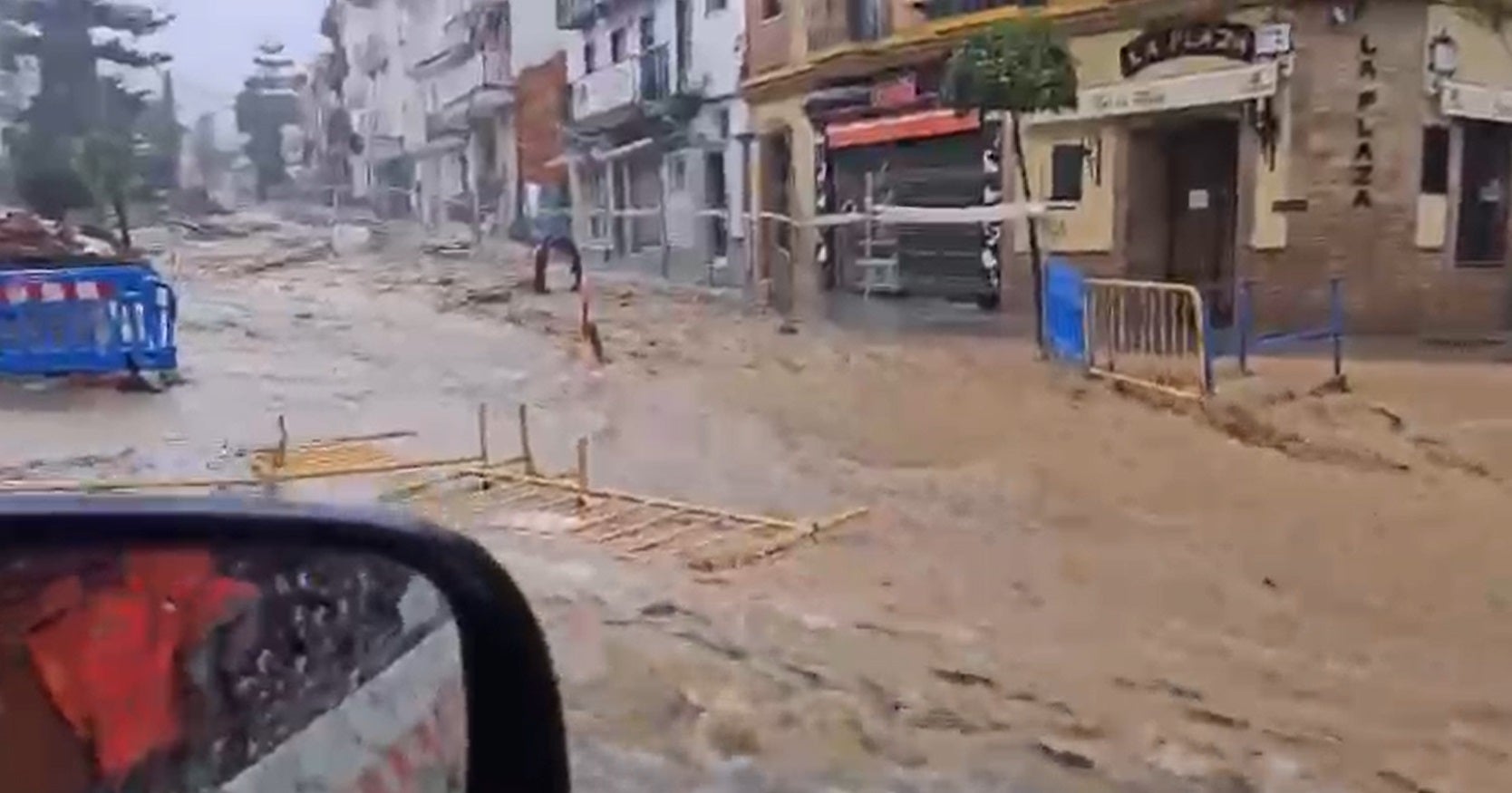 El Alcalde de Málaga confirma la seguridad de los ciudadanos ante las inundaciones y alerta roja por lluvias El Alcalde de Málaga confirma la seguridad de los ciudadanos ante las inundaciones y alerta roja por lluvias