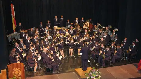 Unión Musical La Lira de Vila-real en uno de sus conciertos en el Auditorio Municipal. Unión Musical La Lira de Vila-real en uno de sus conciertos en el Auditorio Municipal.