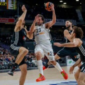 Llull alcanza los 1.100 partidos con el Real Madrid en el triunfo sobre la Virtus