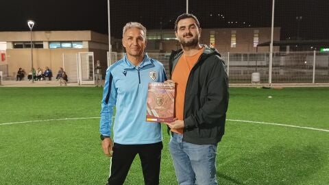Alumnado del Virgen de La Puerta crea un &aacute;lbum de cromos del F&eacute;minas Ciudad de Orihuela a trav&eacute;s de Vega Baja Acoge