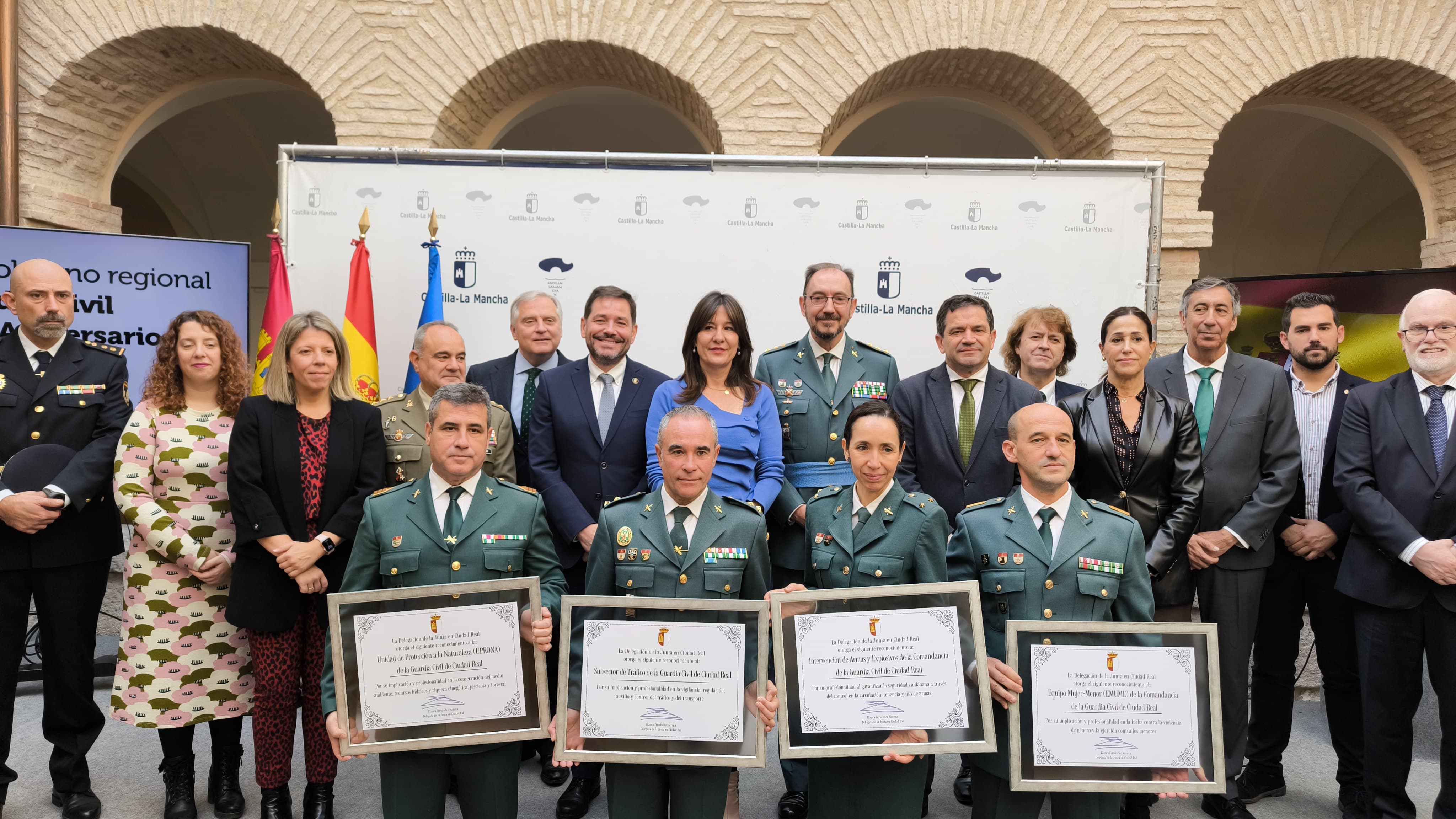 : Ciudad Real ha acogido el homenaje por parte del gobierno regional a la Guardia Civil por su 180 aniversario : Ciudad Real ha acogido el homenaje por parte del gobierno regional a la Guardia Civil por su 180 aniversario