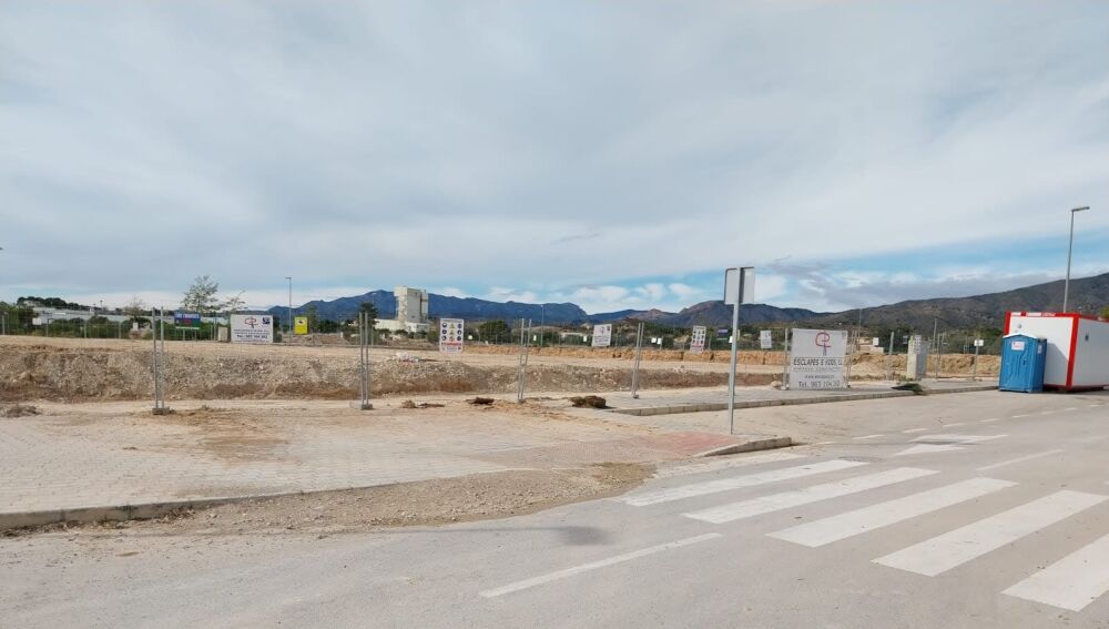 Parcela donde se construirá la nueva fábrica de chocolates de Villajoyosa