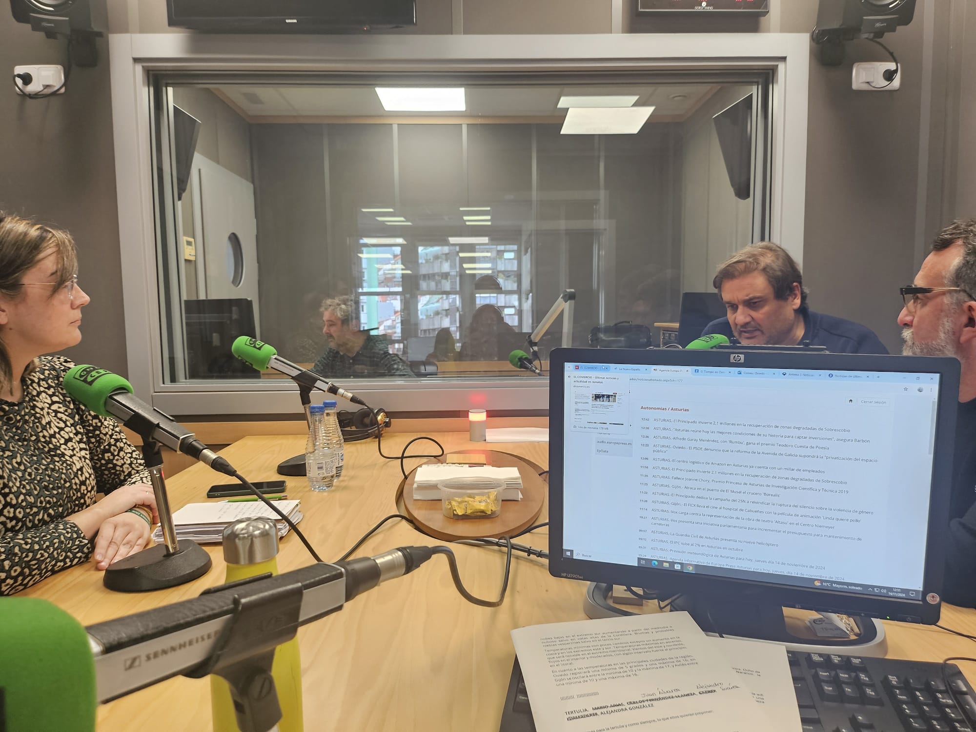 Tertulia con nuestros representantes en el Ayuntamiento Tertulia con nuestros representantes en el Ayuntamiento