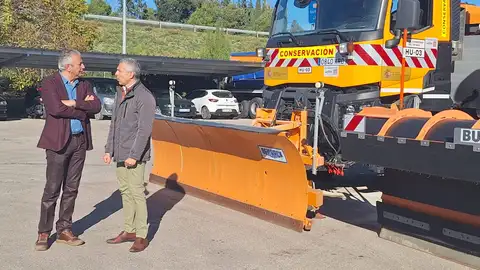 El Plan de Vialidad Invernal despliega en Huesca 39 quitanieves y 5.000 toneladas de fundentes El Plan de Vialidad Invernal despliega en Huesca 39 quitanieves y 5.000 toneladas de fundentes
