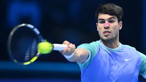 Carlos Alcaraz, en su partido de las ATP Finals. Carlos Alcaraz, en su partido de las ATP Finals.