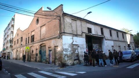 Exterior de las naves que ser&aacute;n rehabilitadas