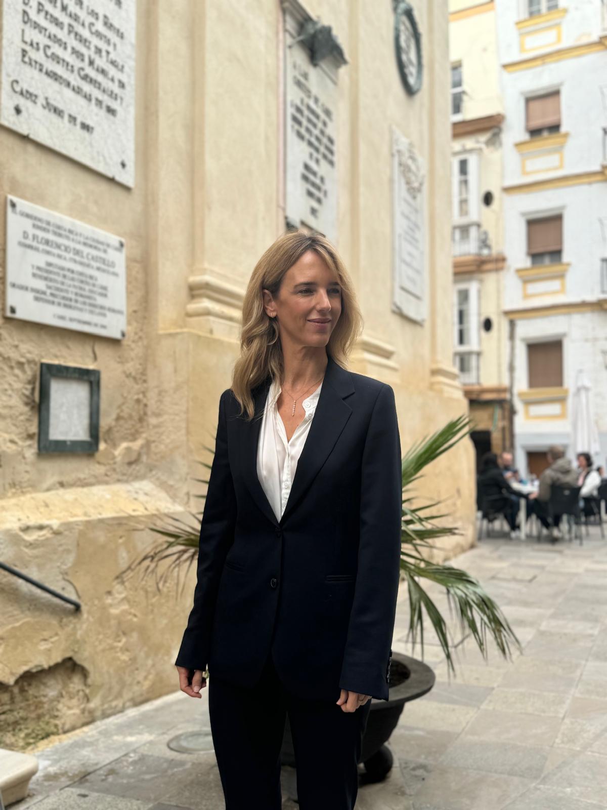 Cayetana Álvarez de Toledo: "El guerracivilismo y el separatismo son las dos grandes flagelos que están envenenando la convivencia en España" Cayetana Álvarez de Toledo: "El guerracivilismo y el separatismo son las dos grandes flagelos que están envenenando la convivencia en España"