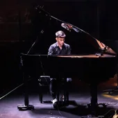 El pianista y compositor manchego, Óscar Molina, nos presenta su tema 'Força' El pianista y compositor manchego, Óscar Molina, nos presenta su tema 'Força'
