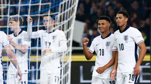 Inglaterra golea a Grecia y apunta al ascenso Inglaterra golea a Grecia y apunta al ascenso