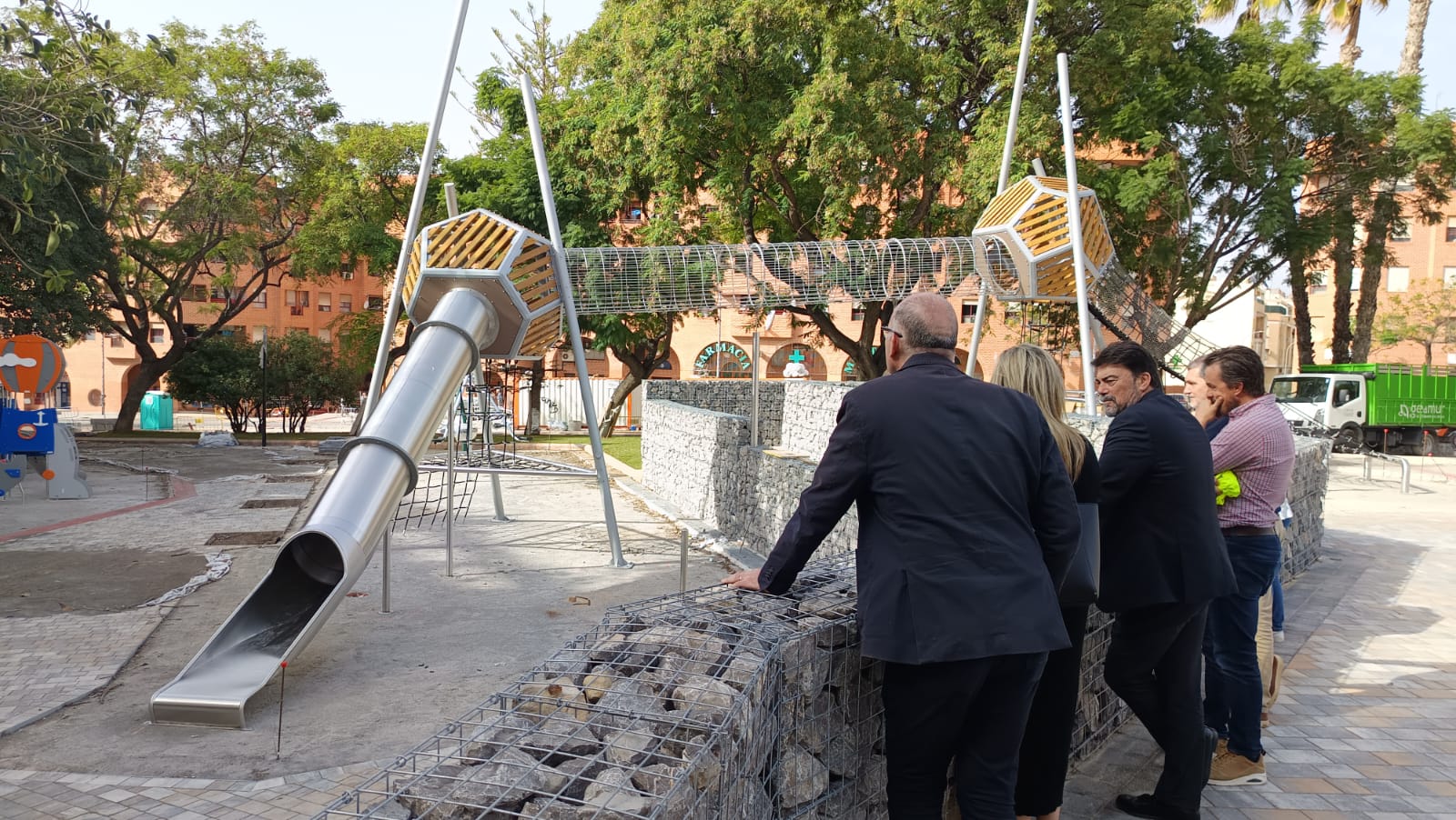 La reforma de la plaza de San Blas avanza según los plazos previstos La reforma de la plaza de San Blas avanza según los plazos previstos