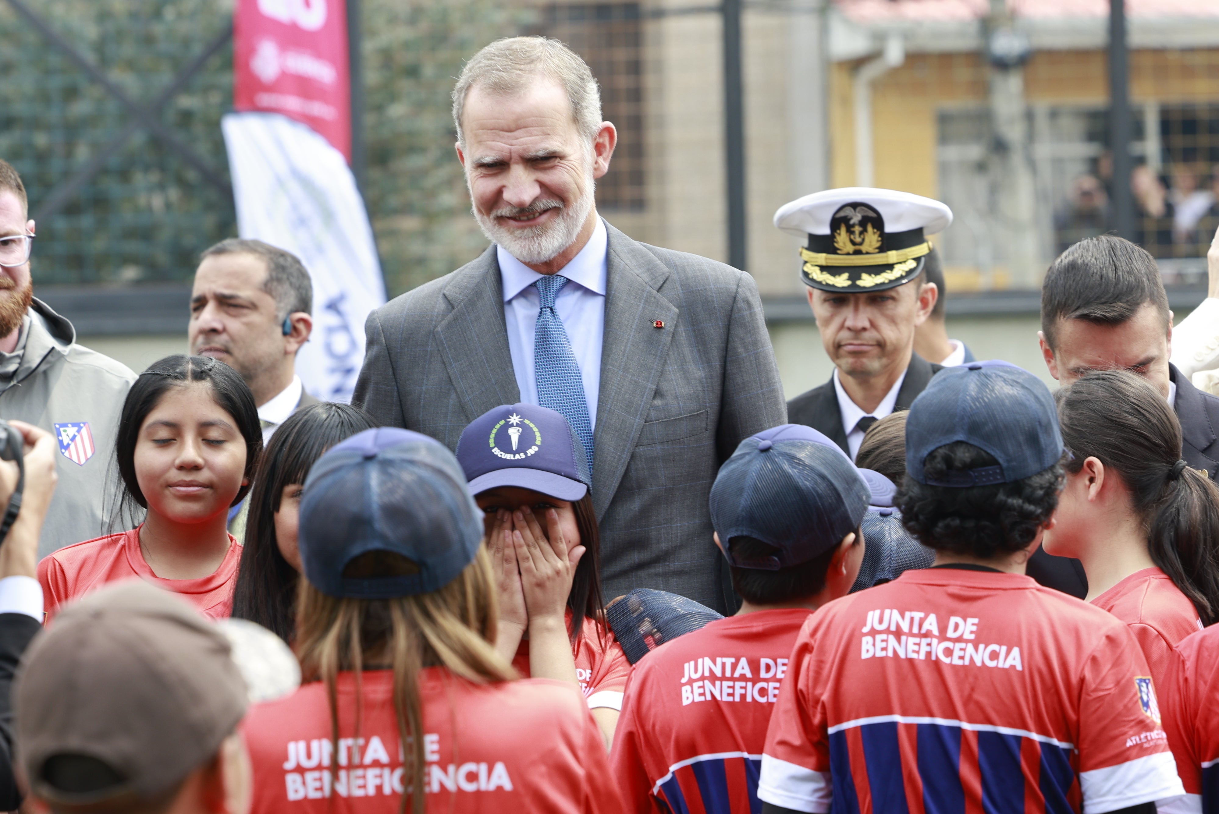 El Rey Felipe VI, sobre la DANA: "El tiempo apremia y el clima no perdona" El Rey Felipe VI, sobre la DANA: "El tiempo apremia y el clima no perdona"