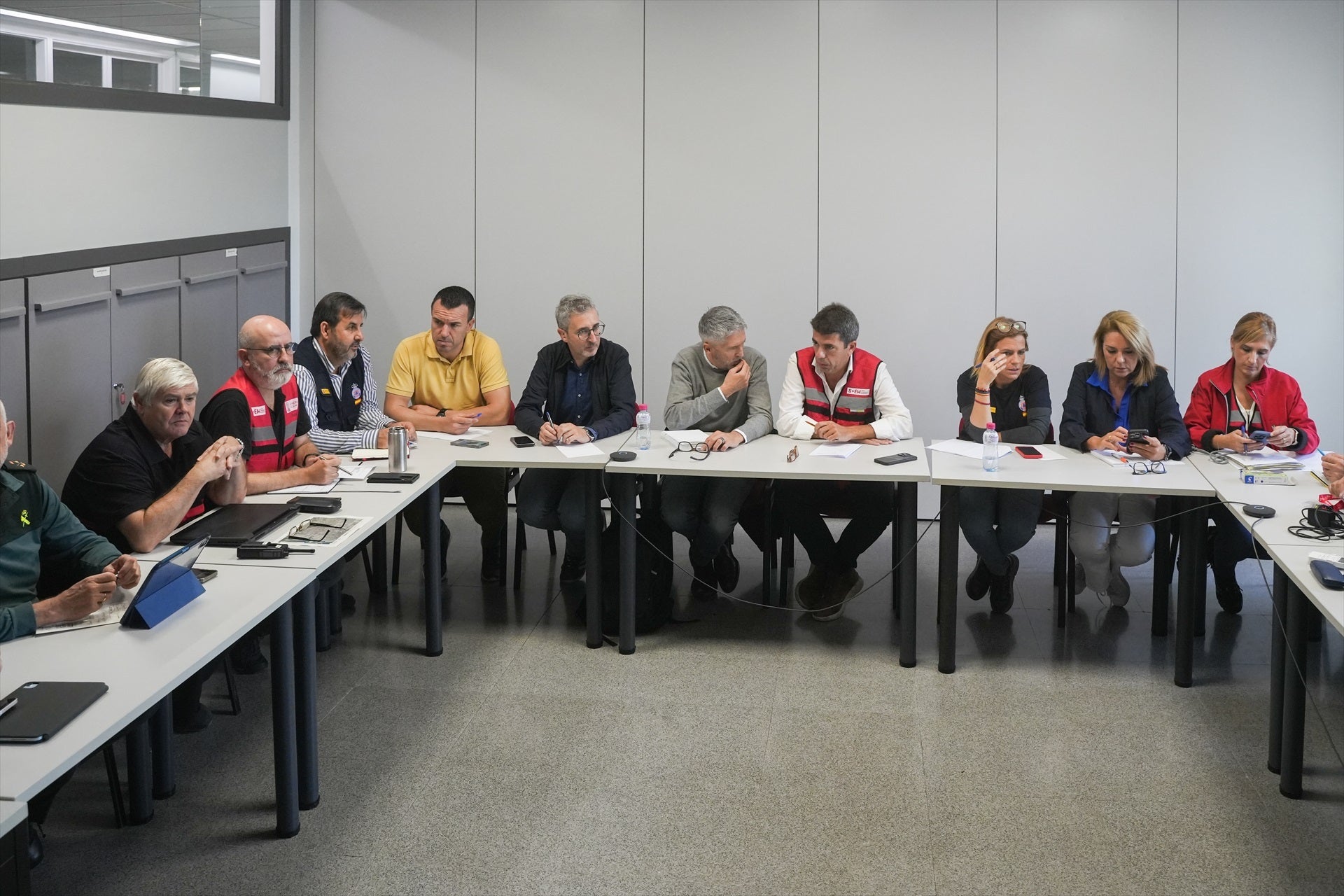 La AEMET desmiente a Mazón: el riesgo de rotura de la presa de Forata se comunicó tres horas antes de enviar la alerta La AEMET desmiente a Mazón: el riesgo de rotura de la presa de Forata se comunicó tres horas antes de enviar la alerta