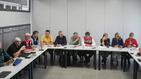 Imagen de archivo de una de las reuniones del CECOPI durante la tragedia de la Dana La AEMET desmiente a Mazón: el riesgo de rotura de la presa de Forata se comunicó tres horas antes de enviar la alerta