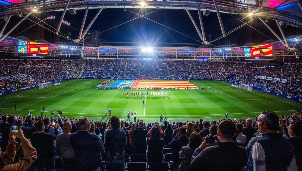 Ls Senyera del Bernabéu en el Ciutat Ls Senyera del Bernabéu en el Ciutat