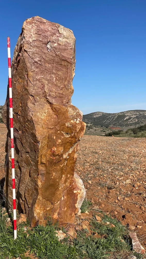 Menhires prehistóricos en la sierra de Moral de Calatrava Menhires prehistóricos en la sierra de Moral de Calatrava