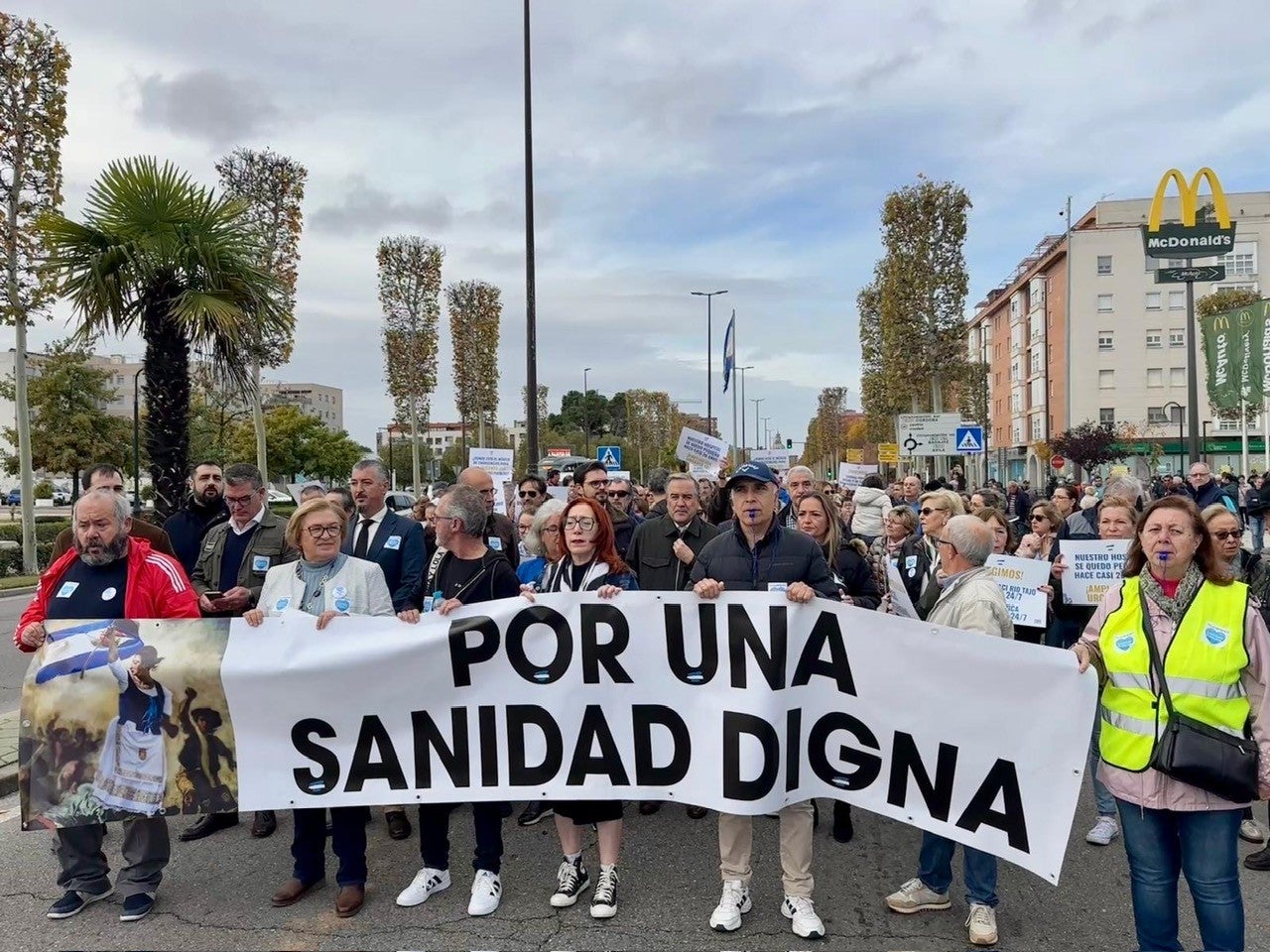 Medio millar de talaveranos se manifiestan por la sanidad Medio millar de talaveranos se manifiestan por la sanidad