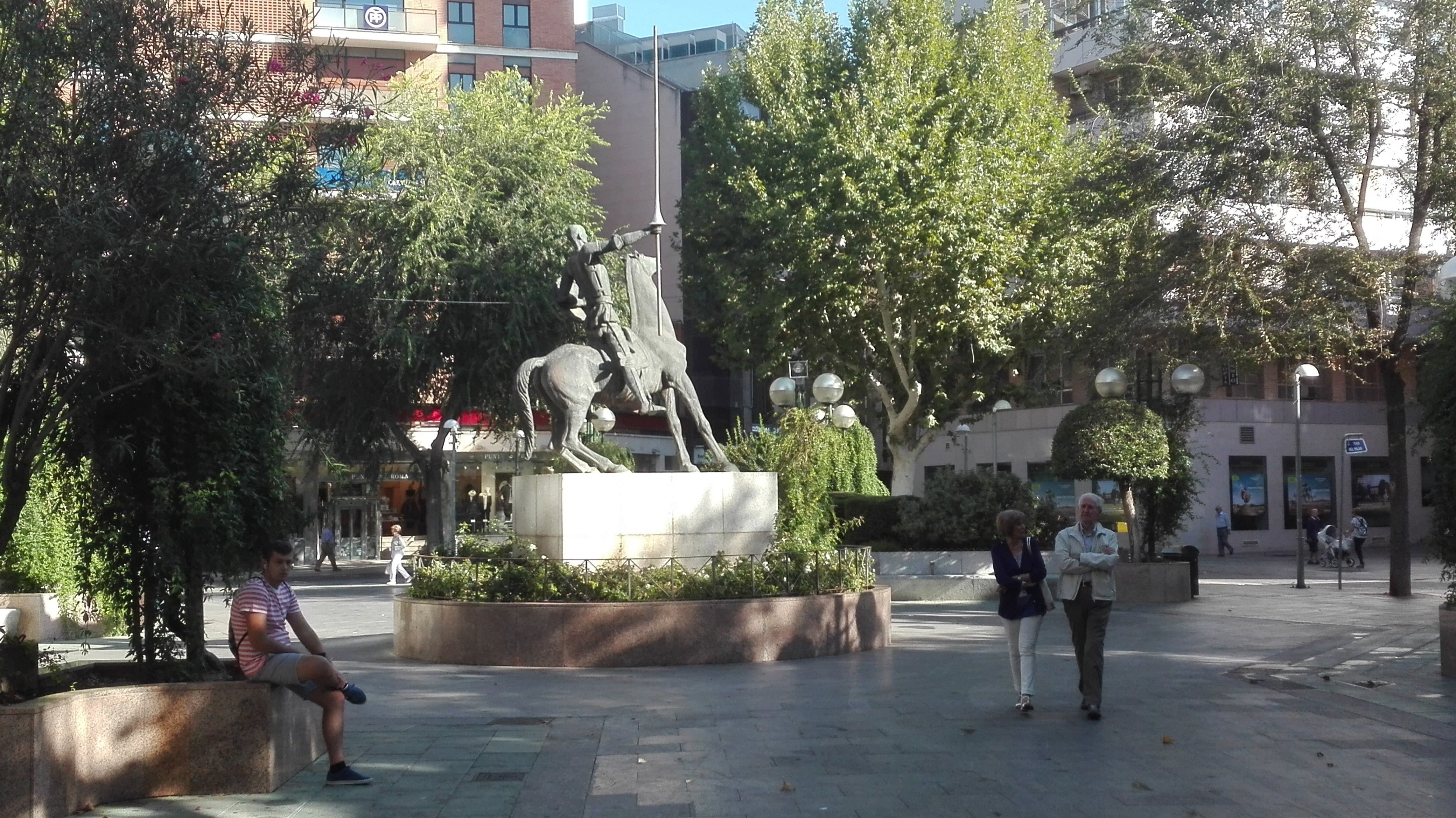 Barrendero que encontró seis décimos de la lotería en Ciudad Real: "Una cosa que no es mía, la devuelvo" Barrendero que encontró seis décimos de la lotería en Ciudad Real: "Una cosa que no es mía, la devuelvo"