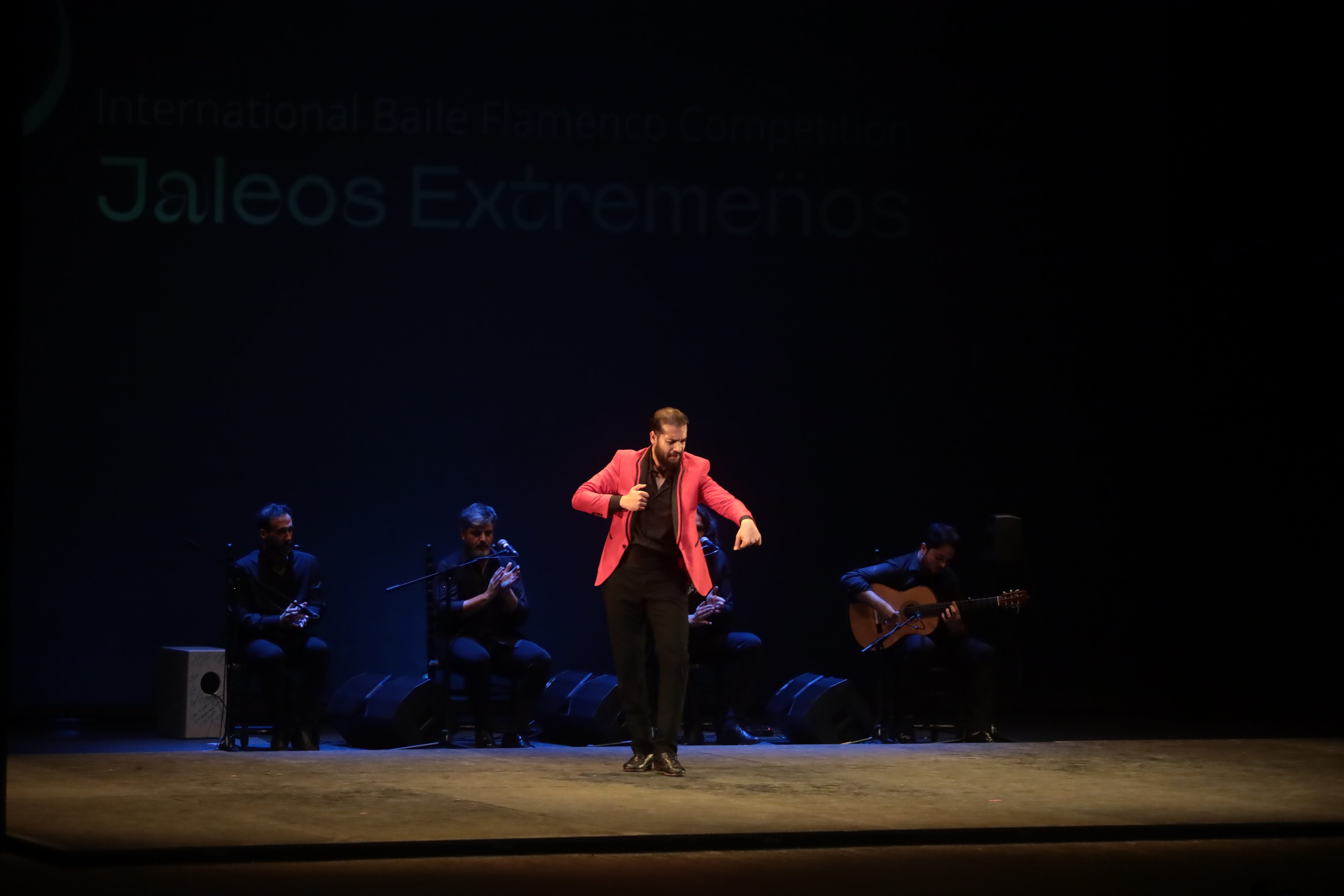 El madrileño Rober "El Moreno" gana el primer Concurso Internacional de Baile Flamenco por Jaleos Extremeños El madrileño Rober "El Moreno" gana el primer Concurso Internacional de Baile Flamenco por Jaleos Extremeños