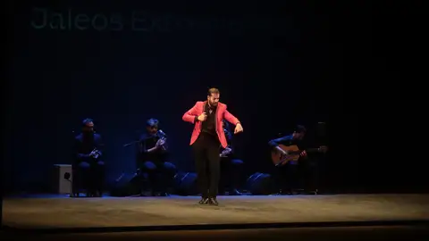 El madrileño Rober "El Moreno" gana el primer Concurso Internacional de Baile Flamenco por Jaleos Extremeños El madrileño Rober "El Moreno" gana el primer Concurso Internacional de Baile Flamenco por Jaleos Extremeños