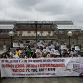 El recurso de Fiscalía añade "más dolor y frustración" a las víctimas, que confían en la solidez del fallo del Alvia El recurso de Fiscalía añade "más dolor y frustración" a las víctimas, que confían en la solidez del fallo del Alvia