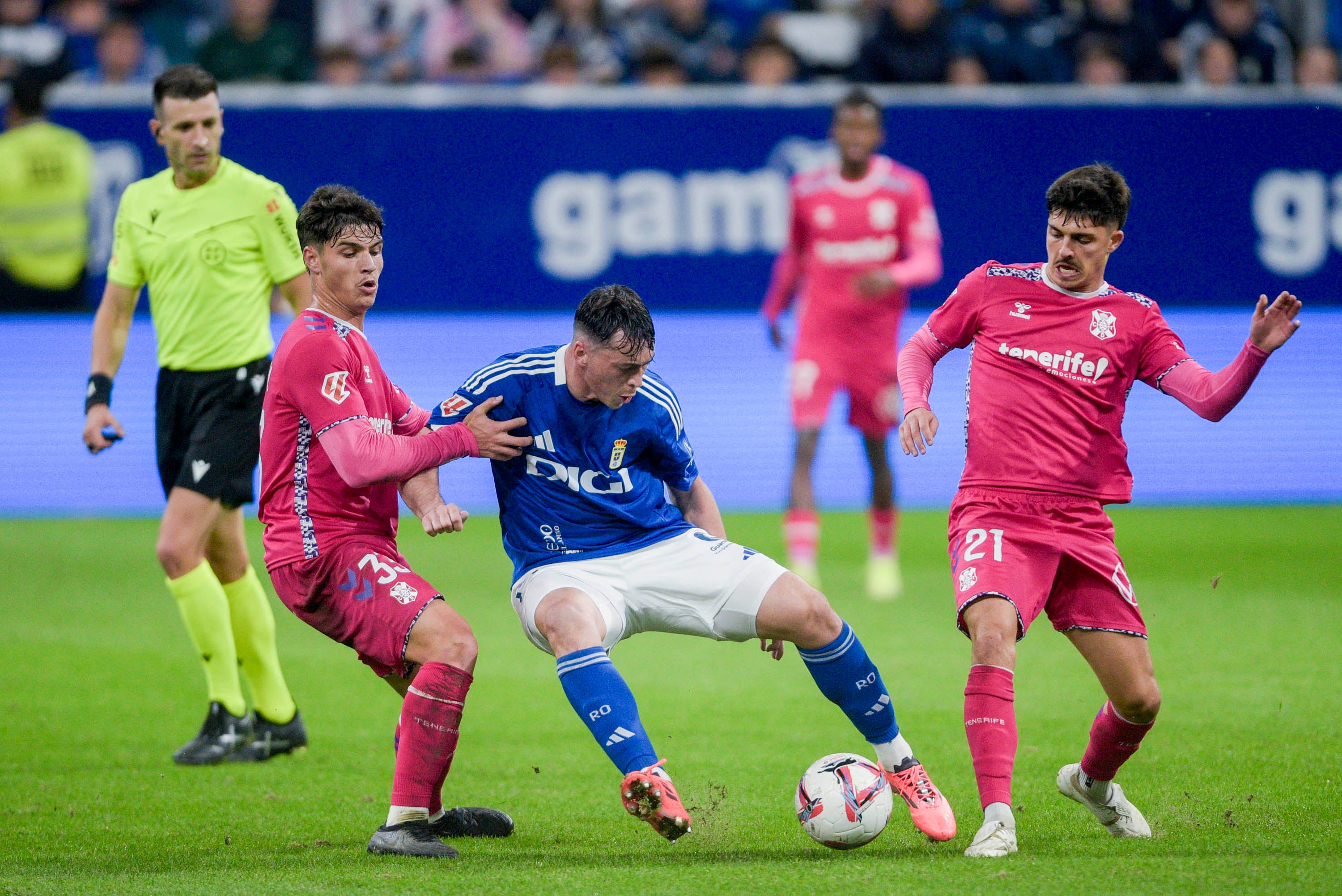 Más de Uno Oviedo Deportes 18/11/2024 Más de Uno Oviedo Deportes 18/11/2024