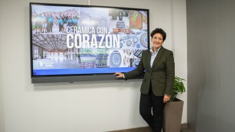 La alcaldesa de Onda, Carmina Ballester, ha presentado la iniciativa solidaria. 