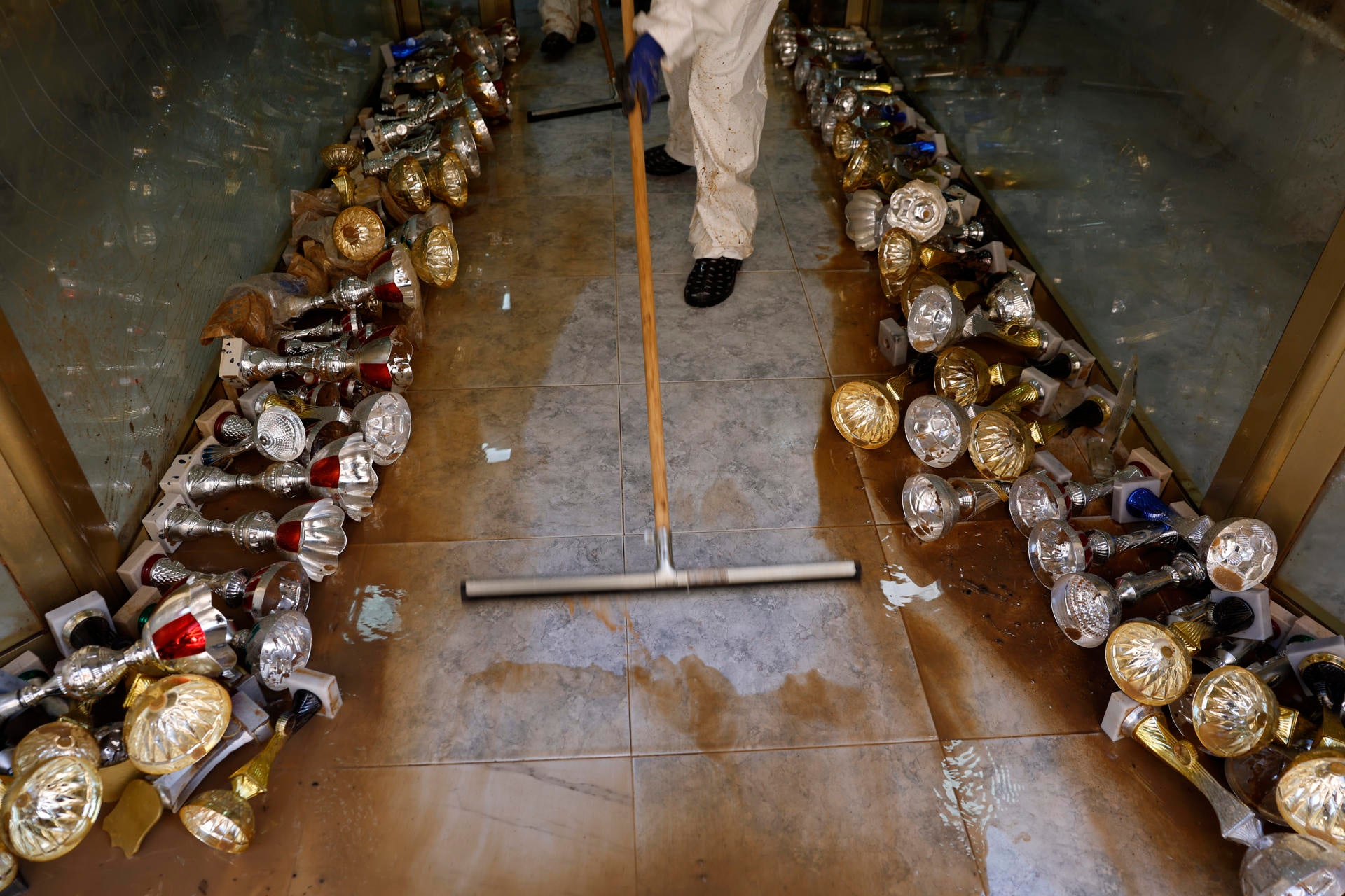 Esther Romero ha perdido sus trofeos por la DANA: "La Federación se ha puesto en contacto conmigo" Esther Romero ha perdido sus trofeos por la DANA: "La Federación se ha puesto en contacto conmigo"