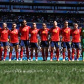 La selección española femenina antes de un partido en los Juego Olímpicos de parís