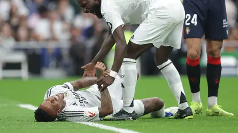 Militao, operado de la rotura de ligamento cruzado de la rodilla derecha