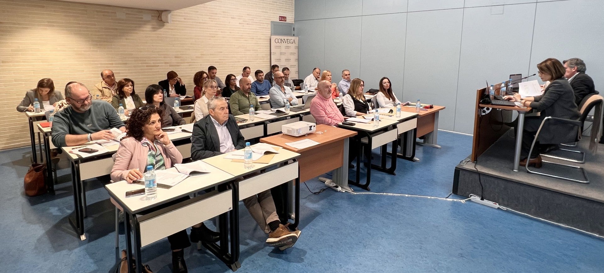 Convega destinará cerca de 700.000 euros en 2025 para reforzar los programas de empleo y formación en la Vega Baja Convega destinará cerca de 700.000 euros en 2025 para reforzar los programas de empleo y formación en la Vega Baja