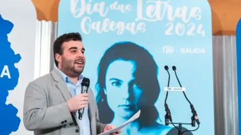 Imagen de archivo de Daniel Chapela durante un acto do Día das Letras Galegas 2024. Red Social X Daniel Chapela