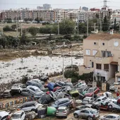Decenas de vehículos acumulados tras el paso de la DANA en el barrio de la Torre. Decenas de vehículos acumulados tras el paso de la DANA en el barrio de la Torre.