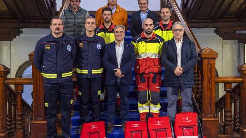 Recibidos na Deputaci&oacute;n de Ourense os bombeiros do Consorcio que acudiron a Valencia