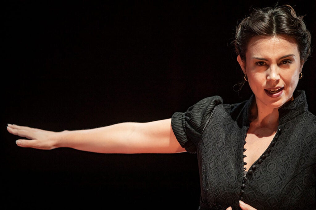 Lorena Ávila: "Nadie sale indiferente de La violación de Lucrecia porque es un tema que siempre ha estado ahí" Lorena Ávila: "Nadie sale indiferente de La violación de Lucrecia porque es un tema que siempre ha estado ahí"