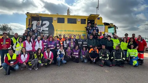 Más de 100 profesionales de emergencias y 250 trabajadores participaban en un simulacro de alerta química en Guareña Más de 100 profesionales de emergencias y 250 trabajadores participaban en un simulacro de alerta química en Guareña