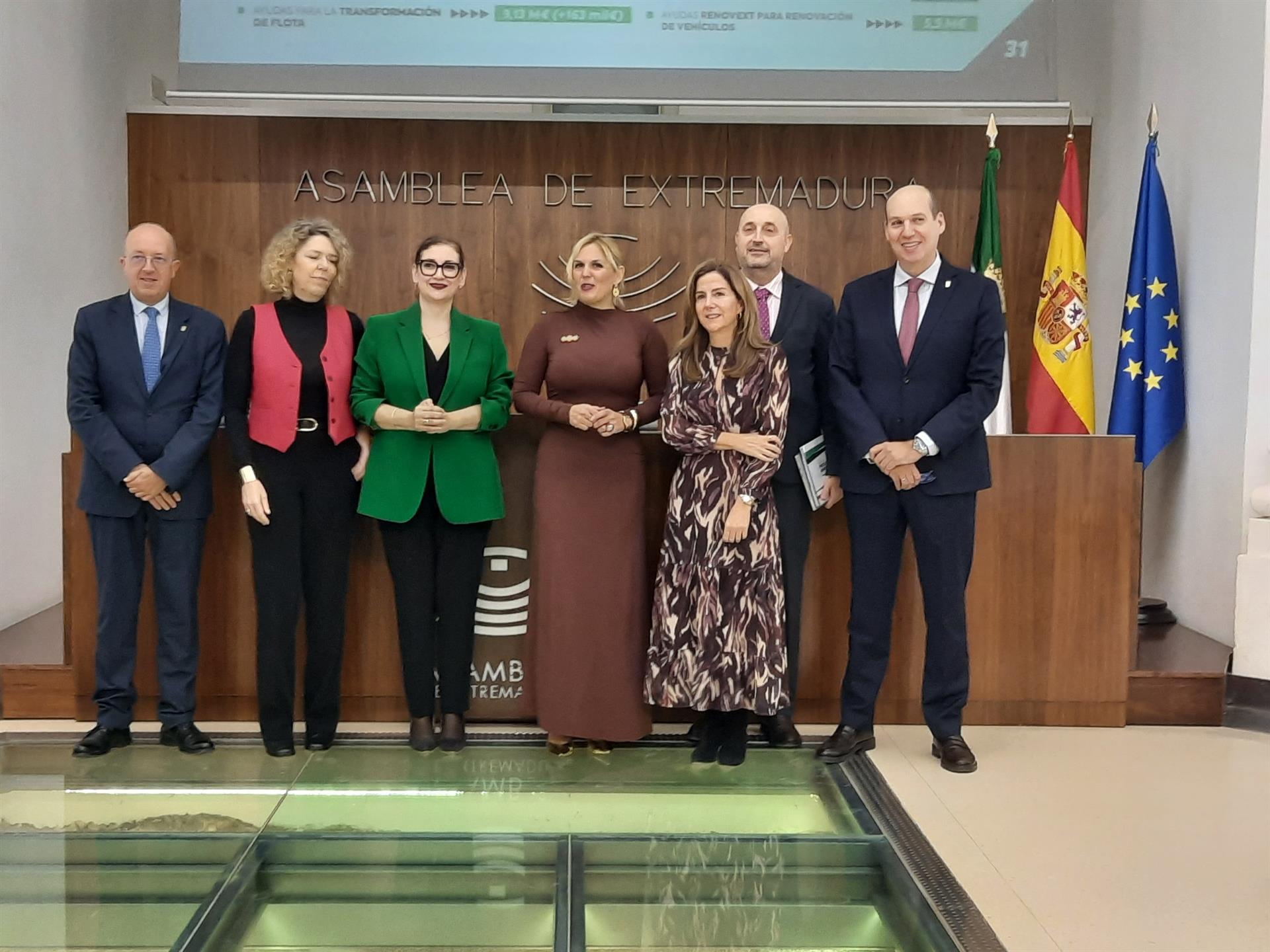 Manzano dice que las cuentan incluyen "ámbitos compartidos" con PSOE y Vox y pide que las mejoren con enmiendas Manzano dice que las cuentan incluyen "ámbitos compartidos" con PSOE y Vox y pide que las mejoren con enmiendas
