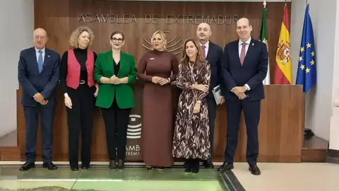 Manzano dice que las cuentan incluyen "ámbitos compartidos" con PSOE y Vox y pide que las mejoren con enmiendas Manzano dice que las cuentan incluyen "ámbitos compartidos" con PSOE y Vox y pide que las mejoren con enmiendas