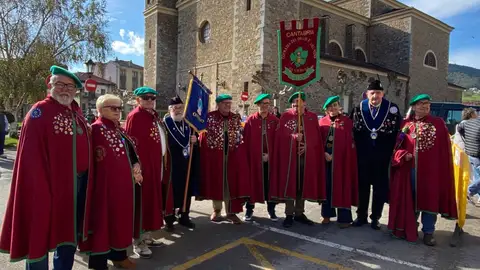 Imagen del encuentro en Cantabria entorno al Orujo Imagen del encuentro en Cantabria entorno al Orujo