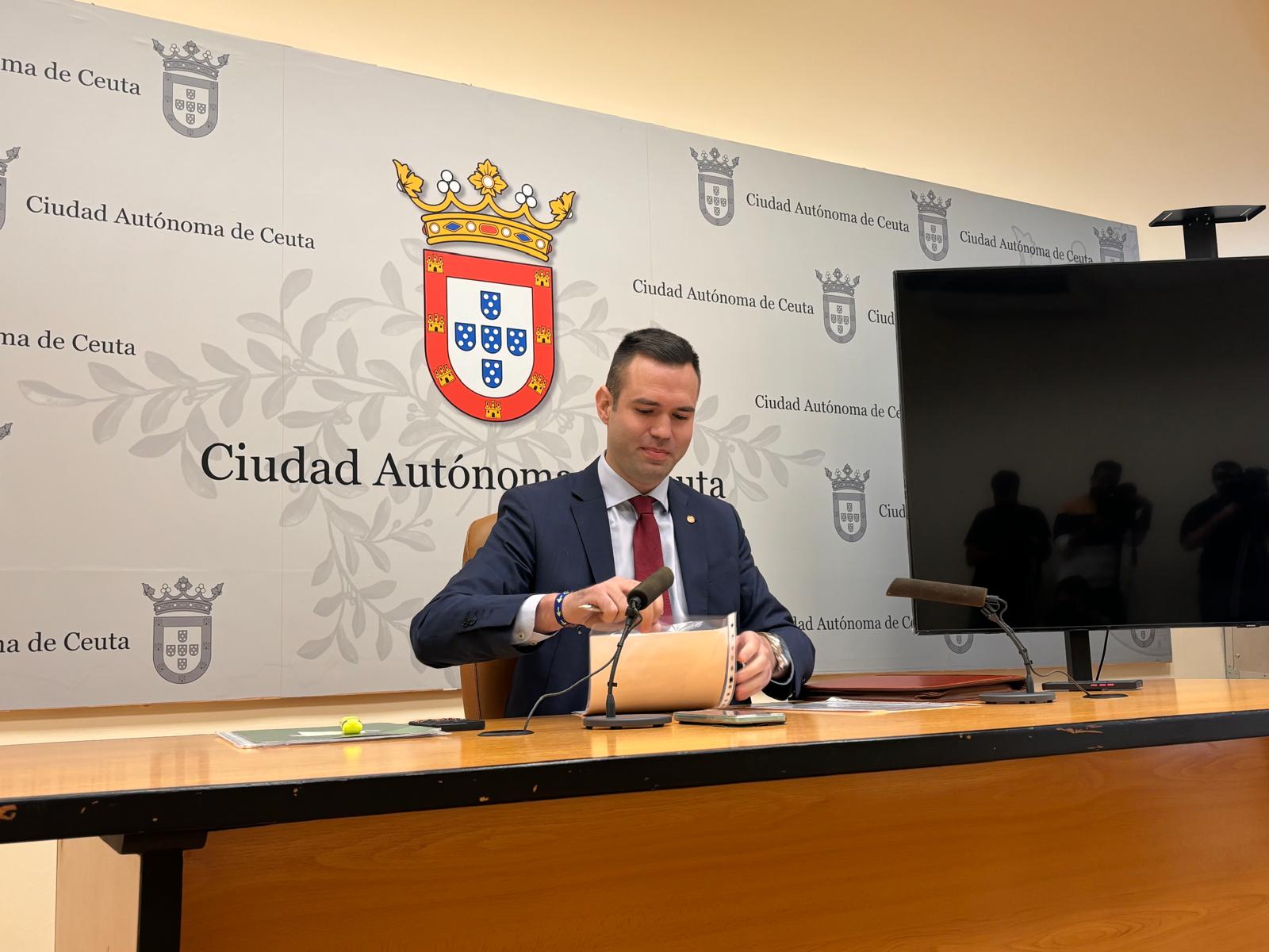 Verdejo se desvincula de VOX Ceuta pero seguirá como diputado Verdejo se desvincula de VOX Ceuta pero seguirá como diputado