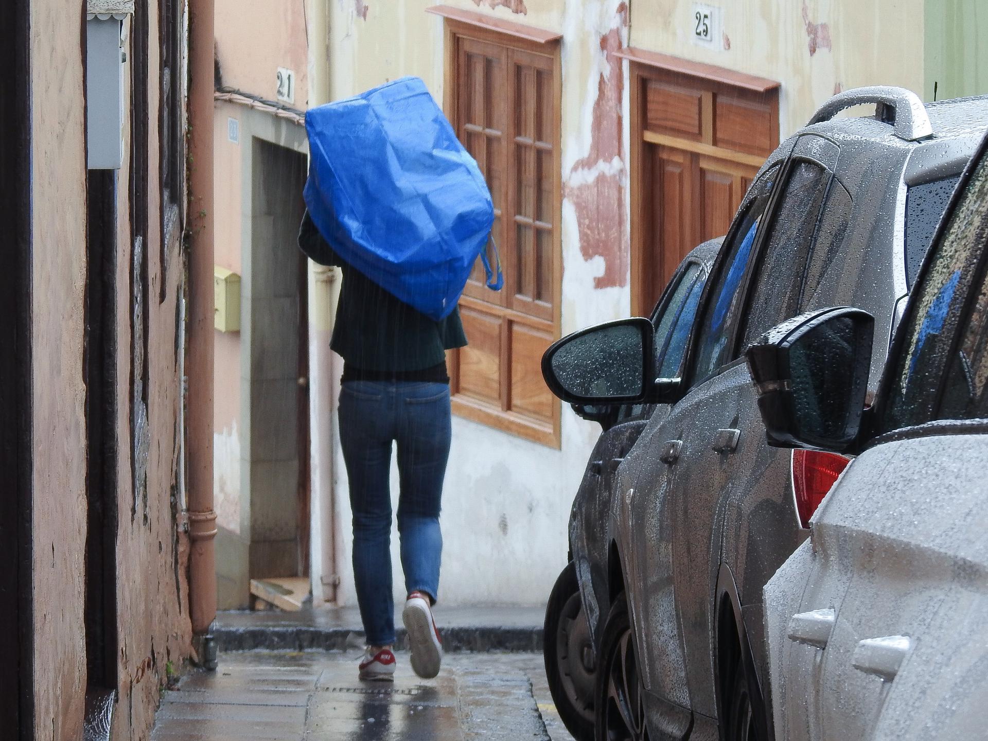 Llega la "profunda" borrasca 'Caetano' con lluvias y vientos muy fuertes en estas zonas Llega la "profunda" borrasca 'Caetano' con lluvias y vientos muy fuertes en estas zonas