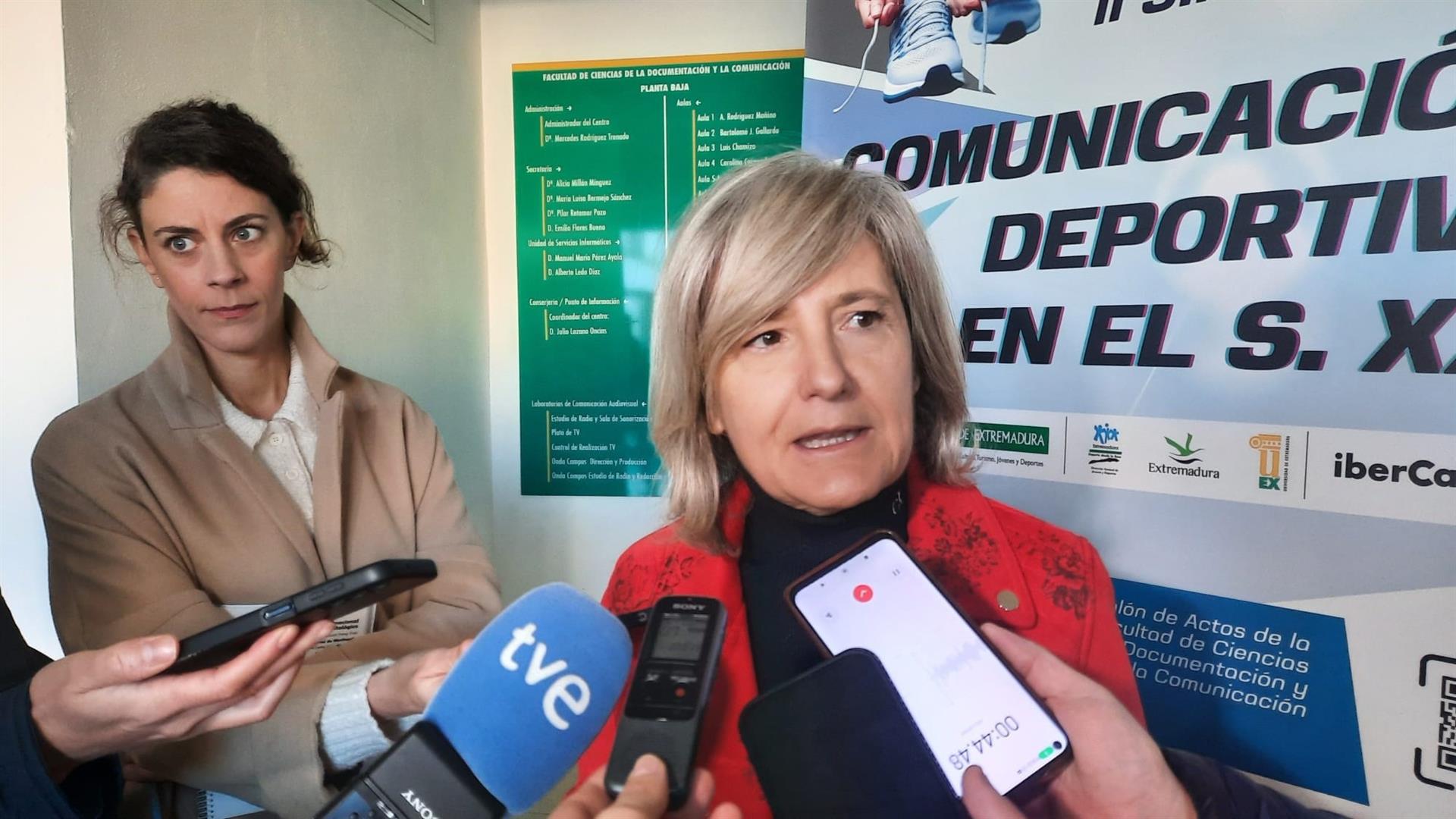 Bazaga reitera que la Junta está abierta al diálogo y pide "altura de miras" para conseguir las mejores cuentas Bazaga reitera que la Junta está abierta al diálogo y pide "altura de miras" para conseguir las mejores cuentas