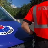 Prisión para los cinco detenidos en Vitoria tras cometer a un robo y herir a diez ertzainas Prisión para los cinco detenidos en Vitoria tras cometer a un robo y herir a diez ertzainas