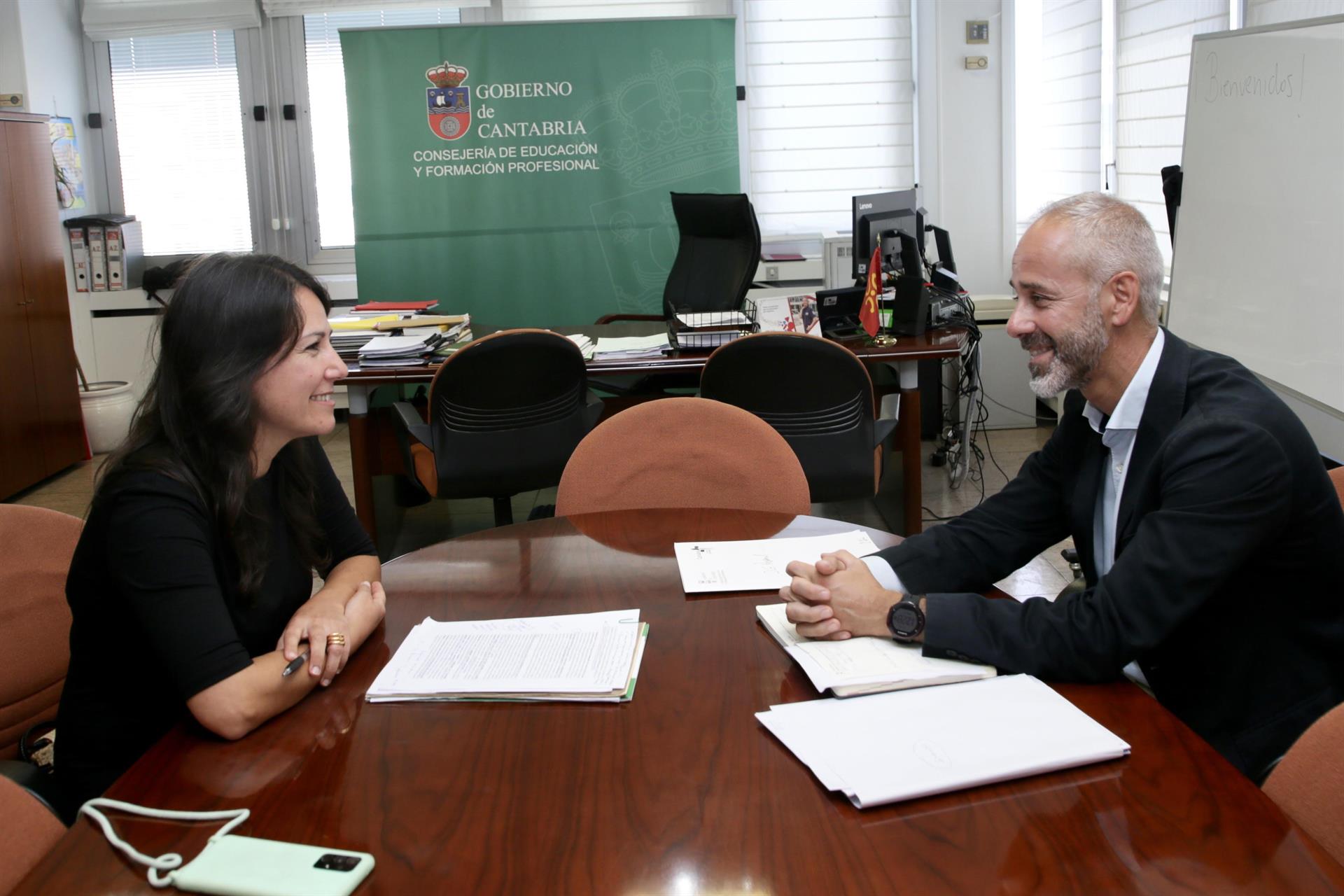 Cantabria no da por rota la negociación sobre la adecuación salarial docente Cantabria no da por rota la negociación sobre la adecuación salarial docente
