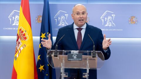 El portavoz del PP en el Congreso, Miguel Tellado, durante una rueda de prensa 