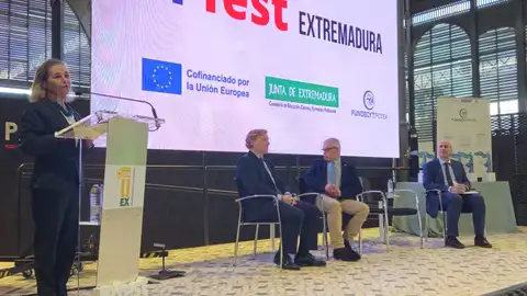 Mercedes Vaquera destaca el trabajo de investigadores y empresas extremeñas, como esenciales para el progreso regional Mercedes Vaquera destaca el trabajo de investigadores y empresas extremeñas, como esenciales para el progreso regional
