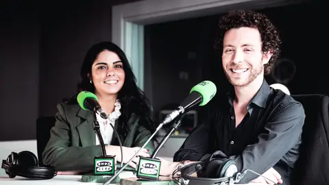 Aitana Ocaña y Guillermo Mendoza en Onda Cero Granada Aitana Ocaña y Guillermo Mendoza en Onda Cero Granada