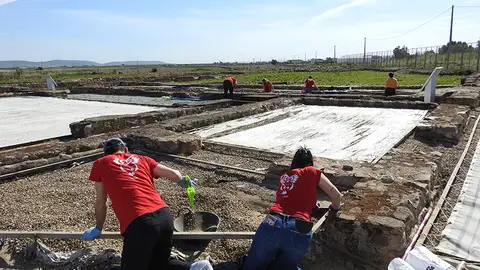 Junta y Ayuntamiento de Don Benito programan una actividad para dar a conocer el valor patrimonial de la Villa Romana de "La Majona" Junta y Ayuntamiento de Don Benito programan una actividad para dar a conocer el valor patrimonial de la Villa Romana de "La Majona"