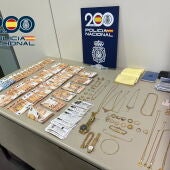 Cinco detenidos en Torrevieja como presuntos autores de estafas a mayores con el método 'tocomocho'