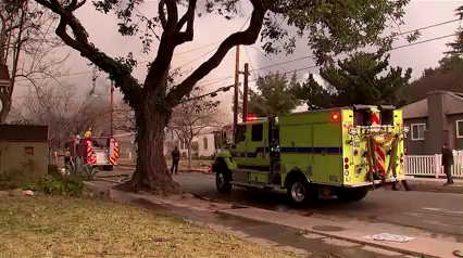 Cómo los vientos de Santa Ana han provocado incendios mortales en el sur de California Cómo los vientos de Santa Ana han provocado incendios mortales en el sur de California